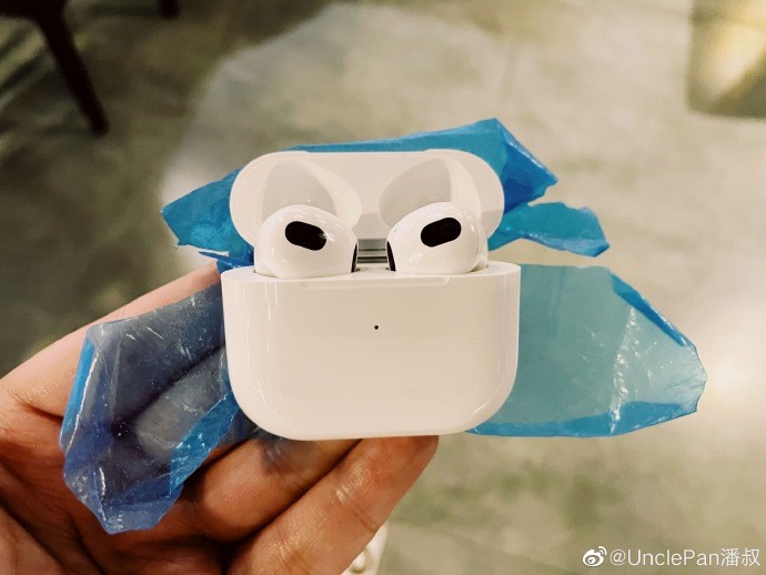 AirPods Max : pourquoi Apple a bridé la réduction de bruit avec une mise à  jour