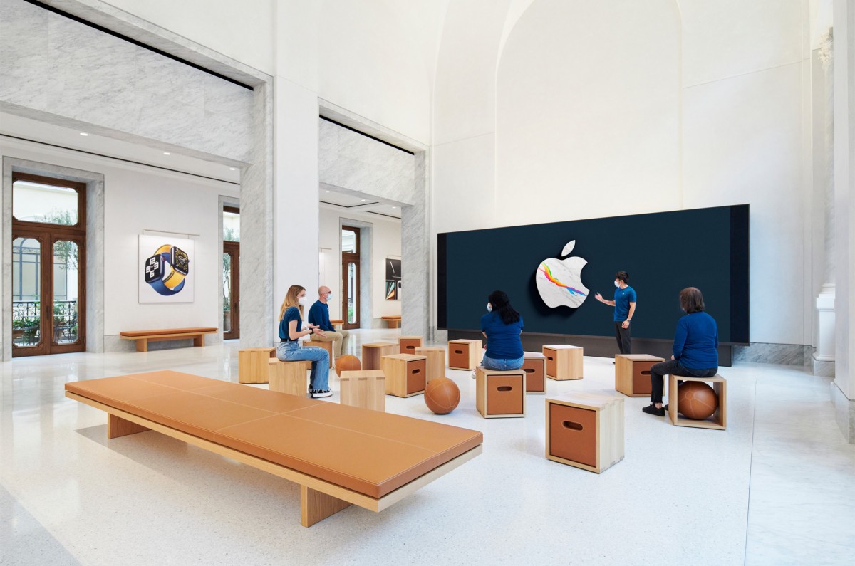 apple via del corso rome 1 apple via del corso rome 1