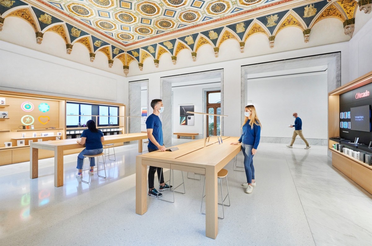 apple via del corso rome apple via del corso rome
