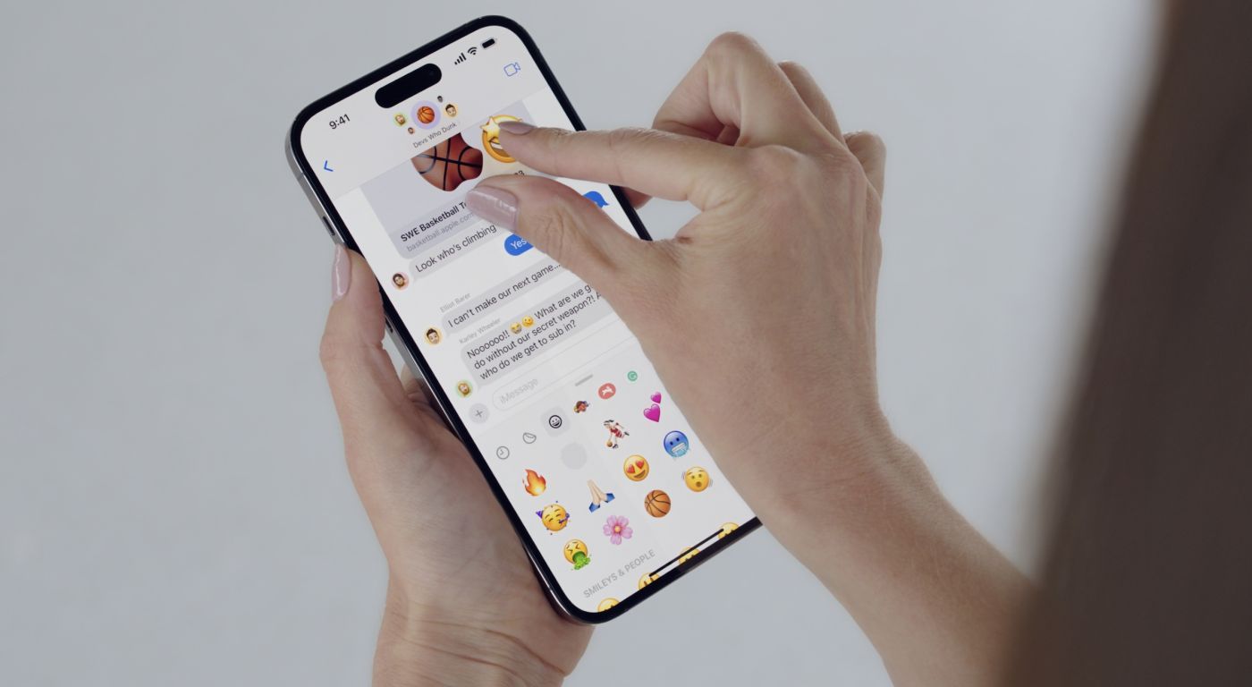 keynote apple wwdc23 ios 17 message emoji