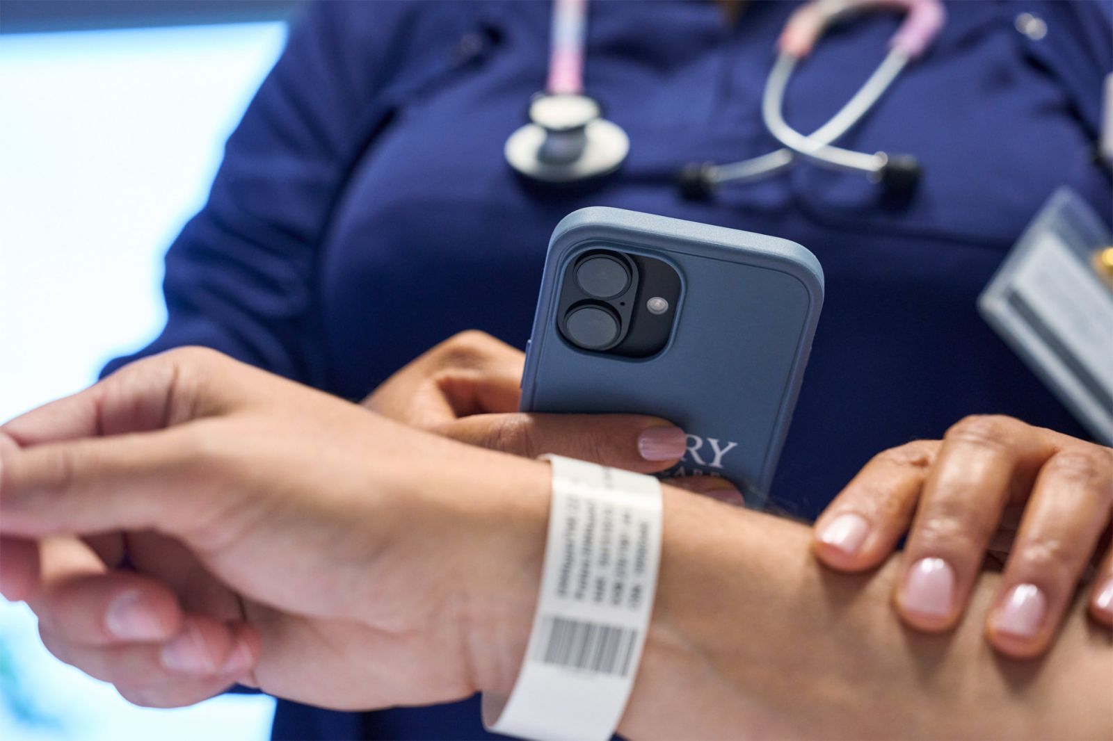apple emory hillandale hospital iphone 16