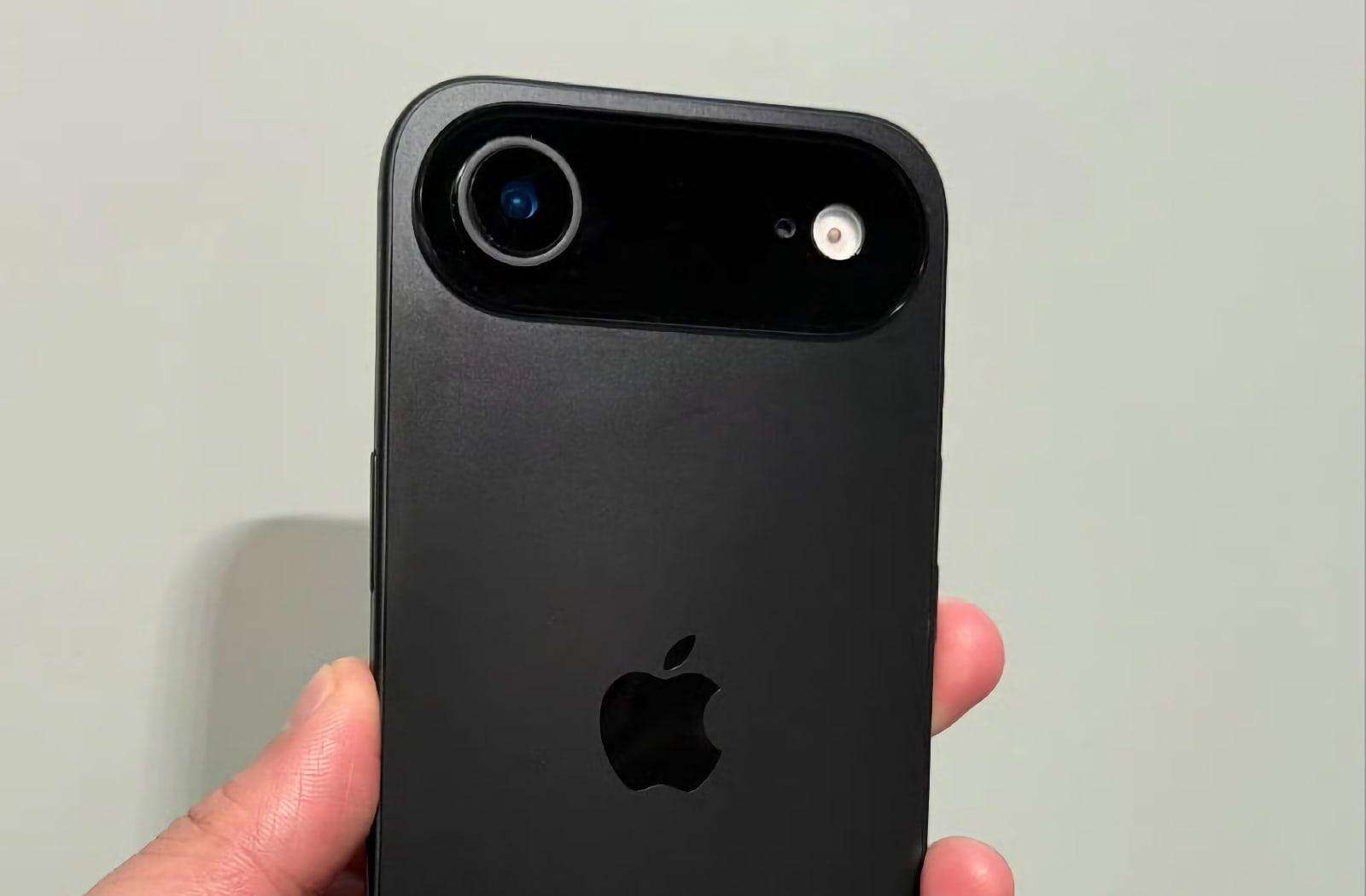 iphone 17 air noir dummy