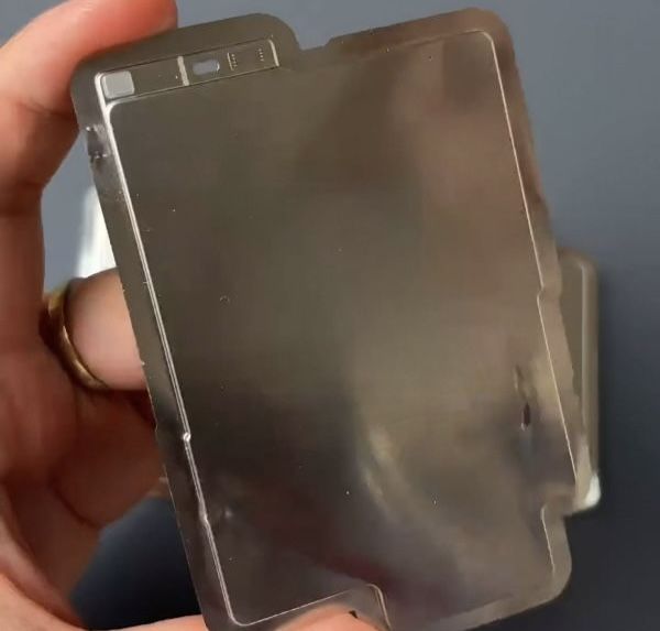 majin bu batterie adhesig iphone 17 air