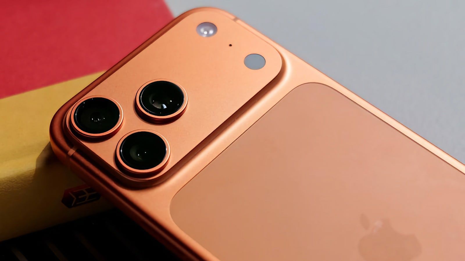 iPhone 18 Pro : ouverture variable accompagné d'un téléconvertisseur ?