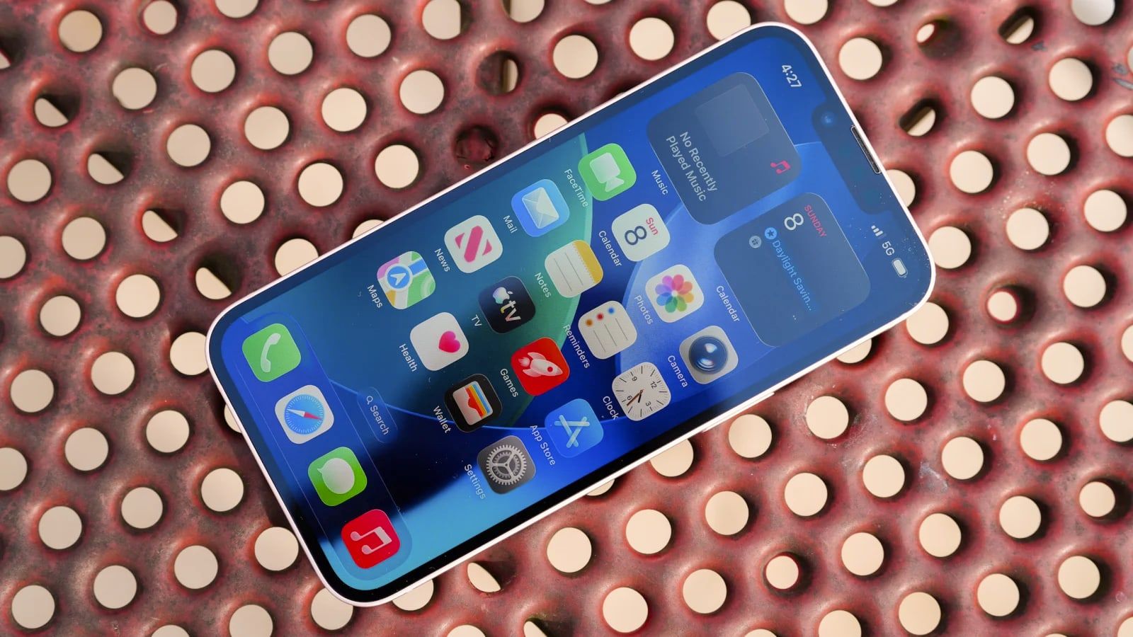 iPhone 17e : les premiers tests saluent un iPhone à la hauteur des attentes