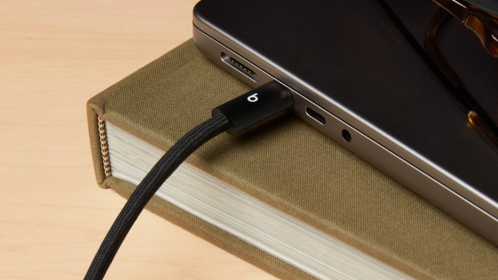 cable beats noir mac usb c