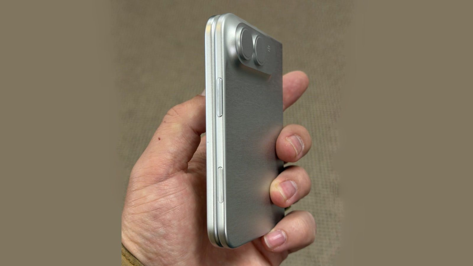 iphone ultra pliable cote maquette