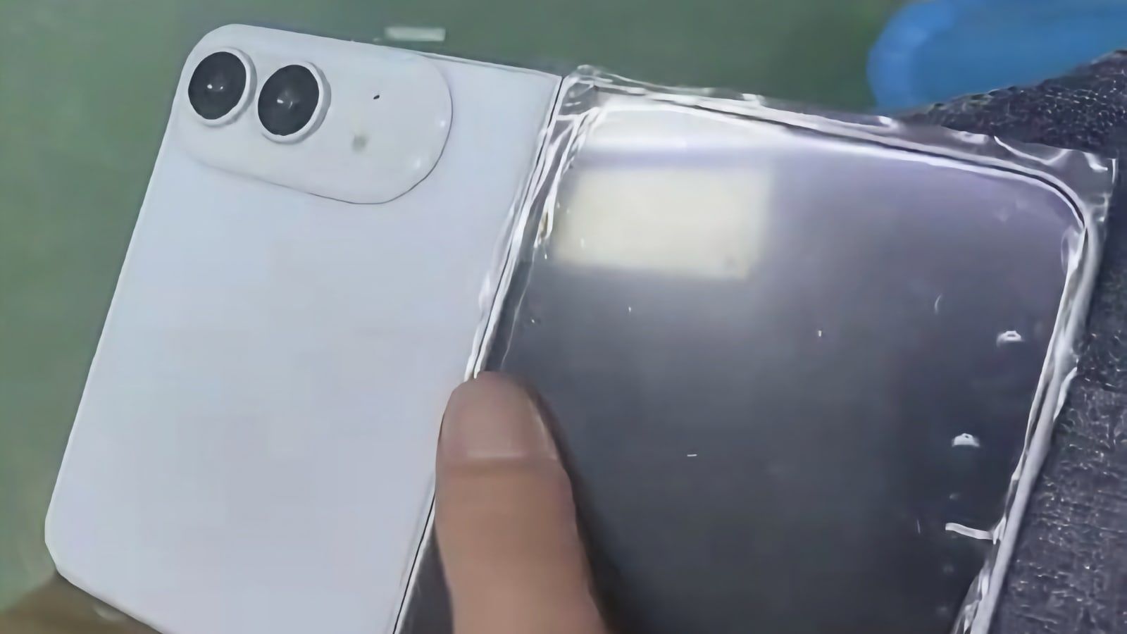 iPhone Ultra : la couleur blanche confirmée par une première photo