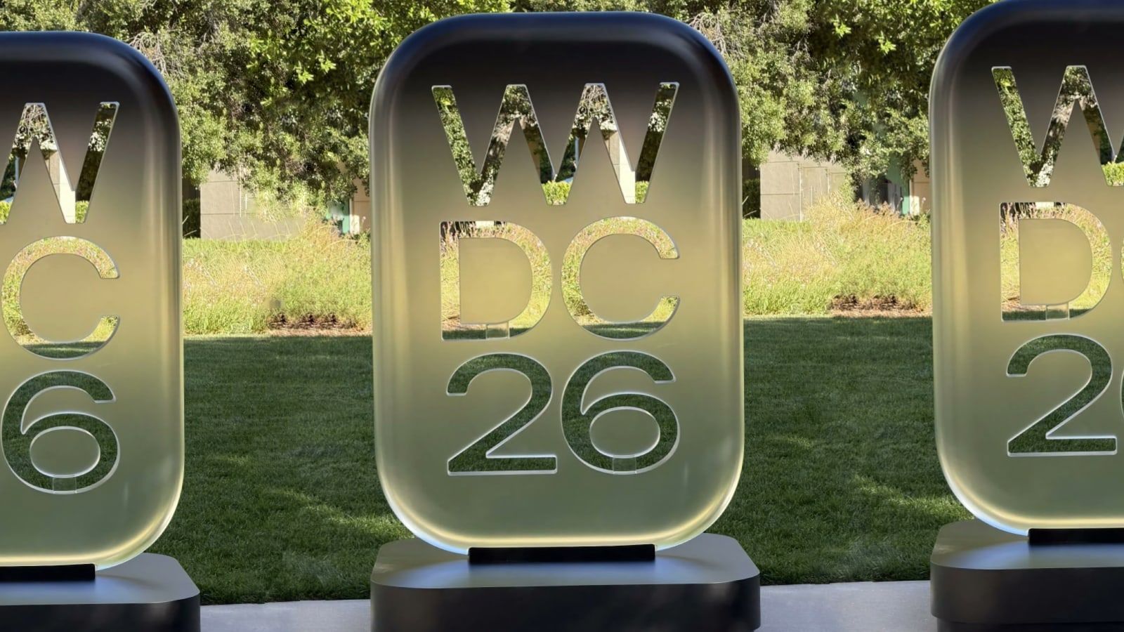 liquid glass wwdc 26 panneau apple park