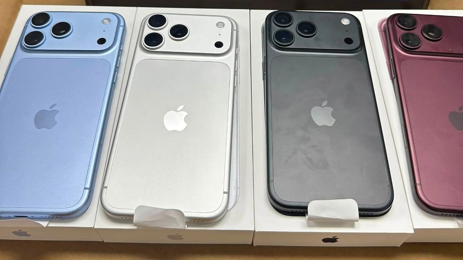 Voici les couleurs des iPhone 18 Pro en vrai (premier déballage)