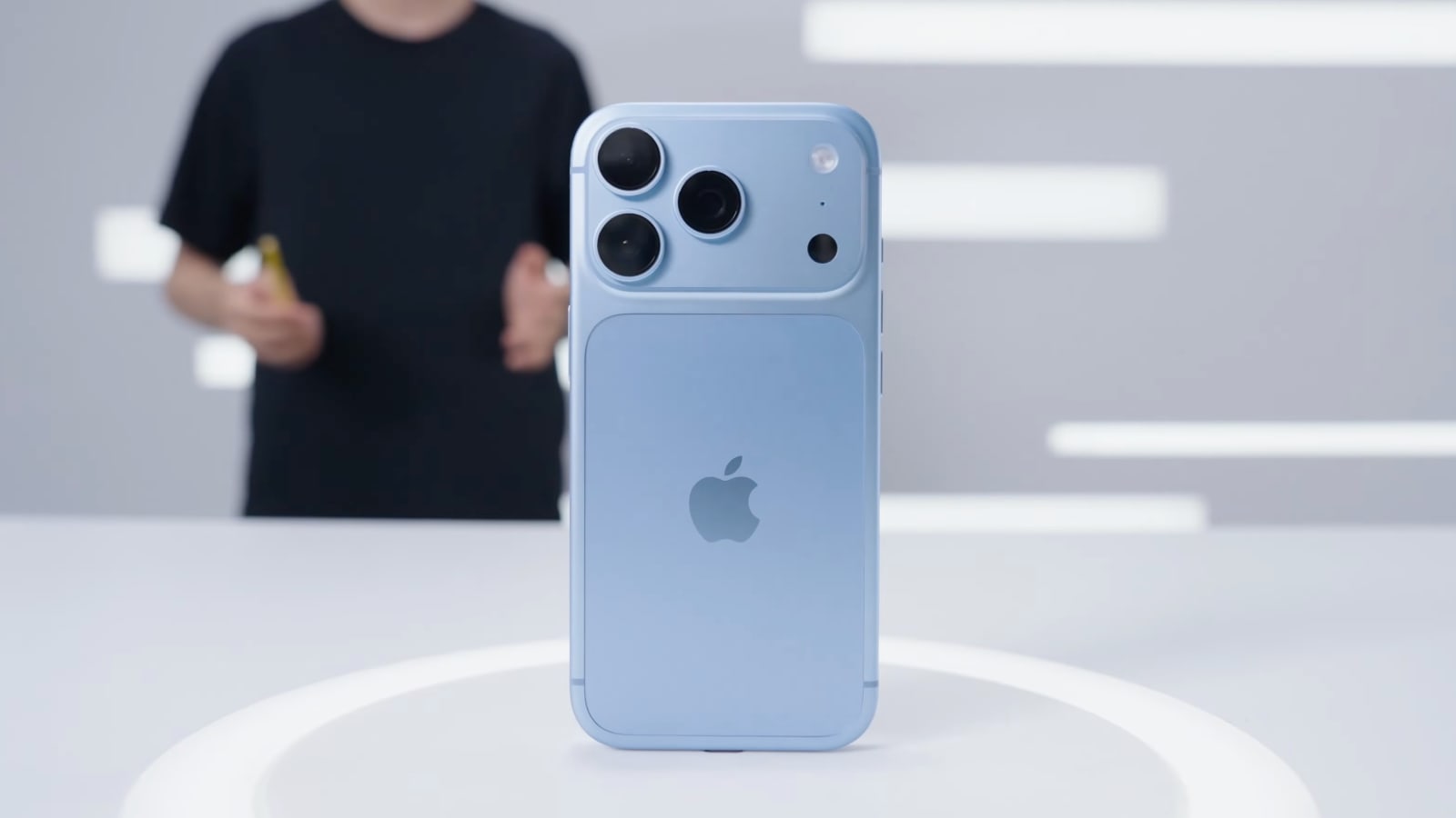 iphone 18 pro bleu glacier htx