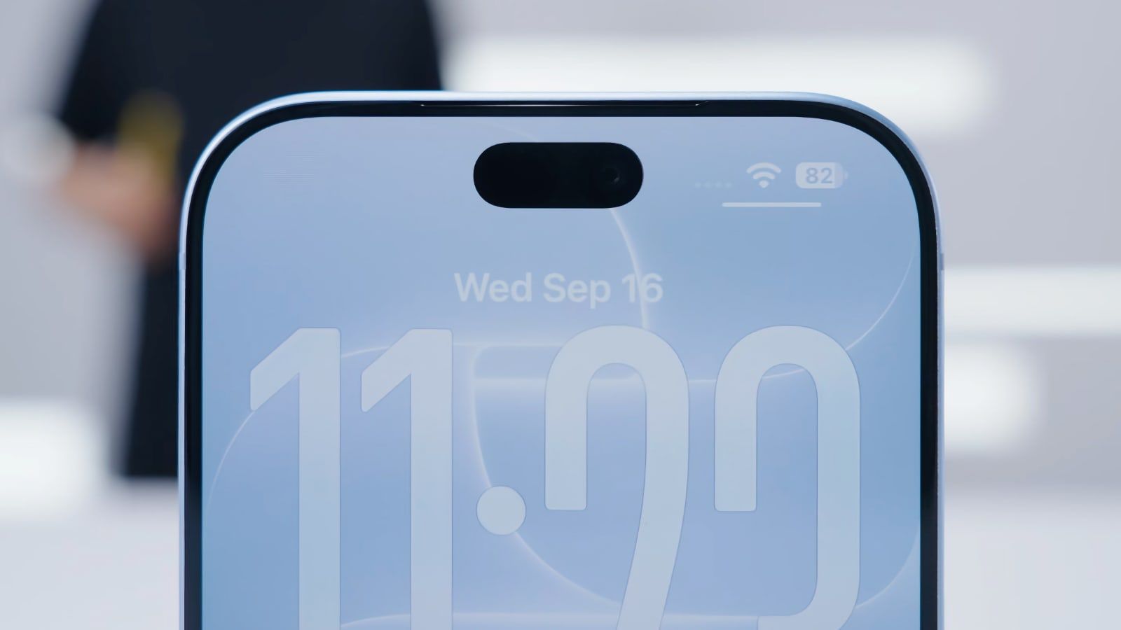 iphone 18 pro dynamic island bleu glacier