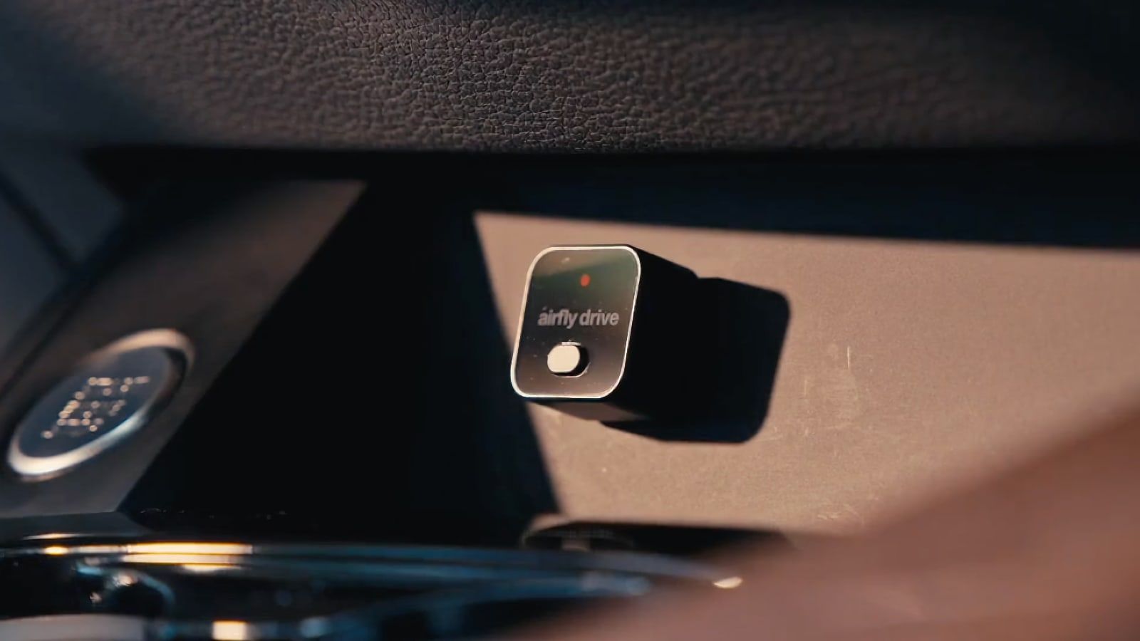 AirFly Drive : cet accessoire permet CarPlay sans fil pour 2 iPhone