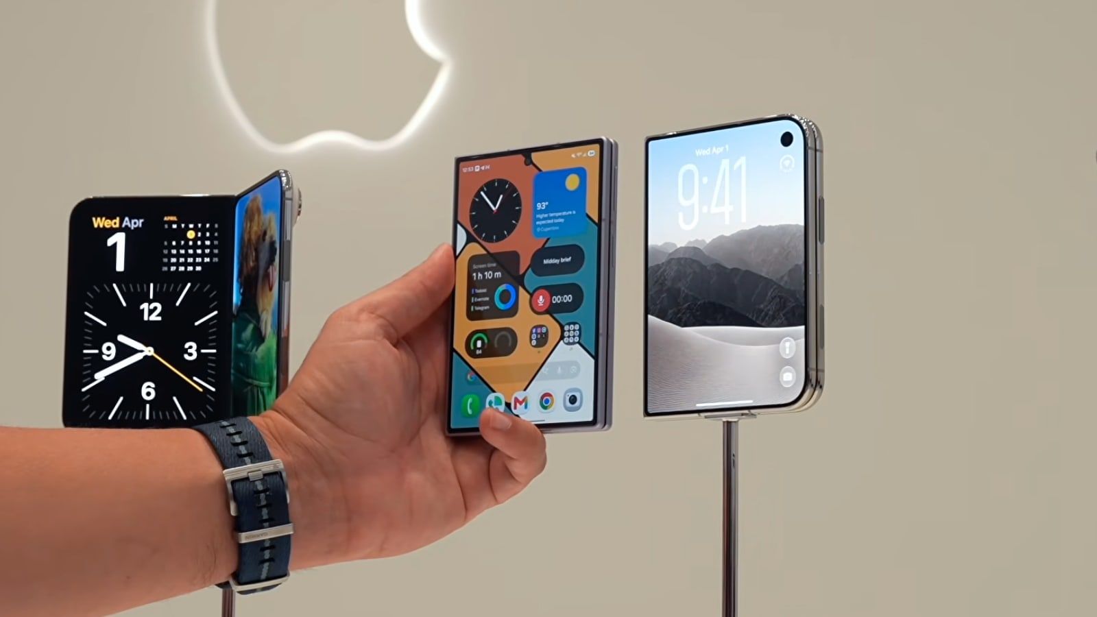 galaxy z fold 8 vs iphone duo