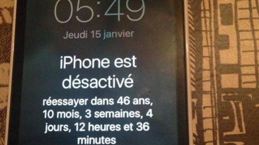 Un iPhone bloqué pendant 46 ans, 10 mois, 3 semaines, 4 jours...