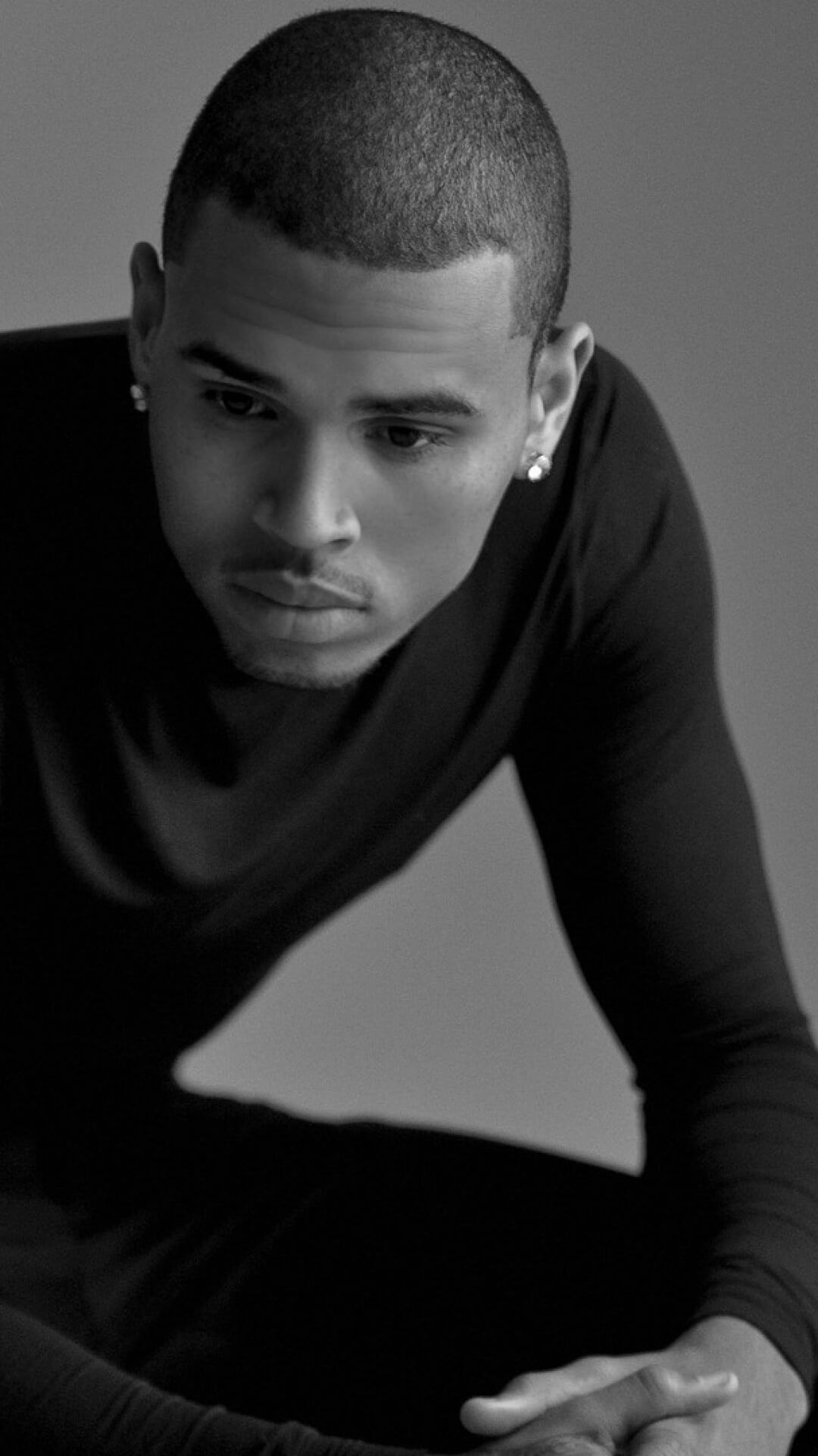 chris-brown-singer-rapper-hip-hop--iphone-6-plus.jpg