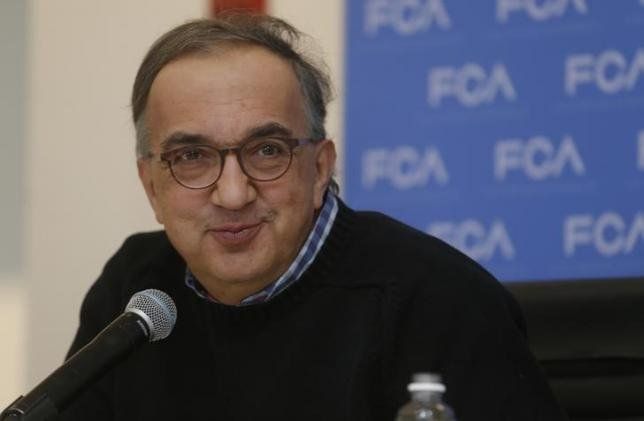 marchionne-fiat-apple.jpg
