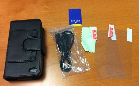 Housse iPhone 4 TypeTop Bluetooth Mini Keyboard Housse iPhone 4 TypeTop Bluetooth Mini Keyboard