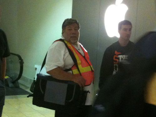 Steve Wozniak wait his iphone 4
