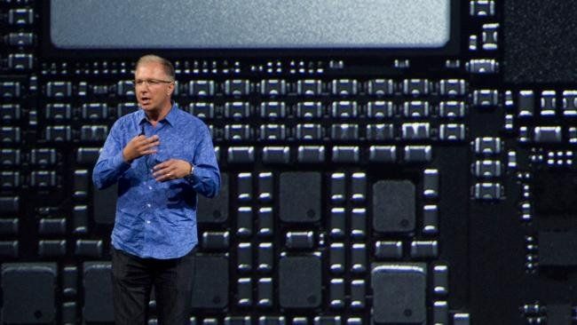 greg joz joswiak vp apple