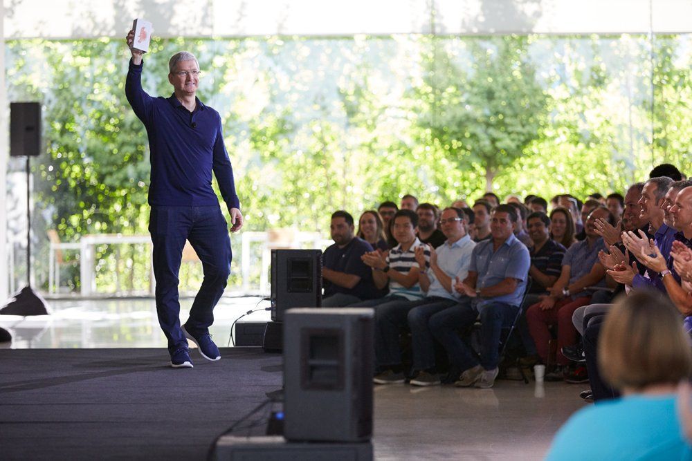 billionth_iphone.jpg billionth_iphone.jpg