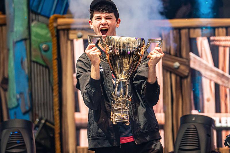 Fortnite World Cup L'américain Bugha remporte la coupe et 3M