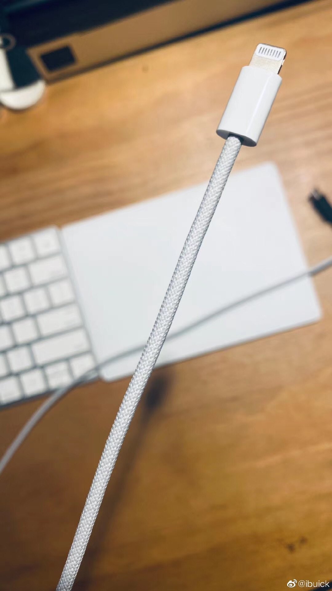 new apple 2 cables
