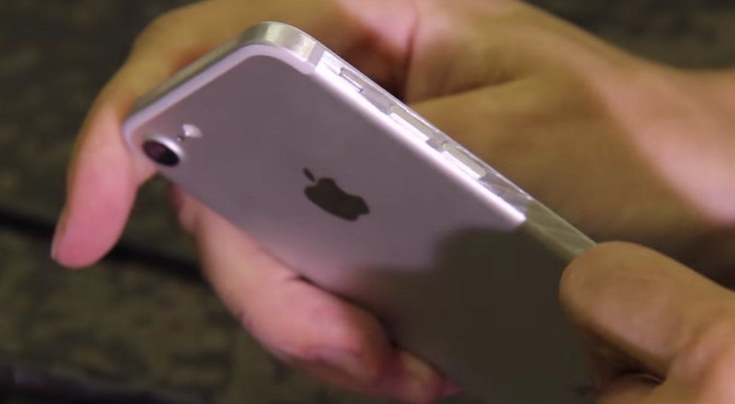 iphone-7-custom.jpg iphone-7-custom.jpg