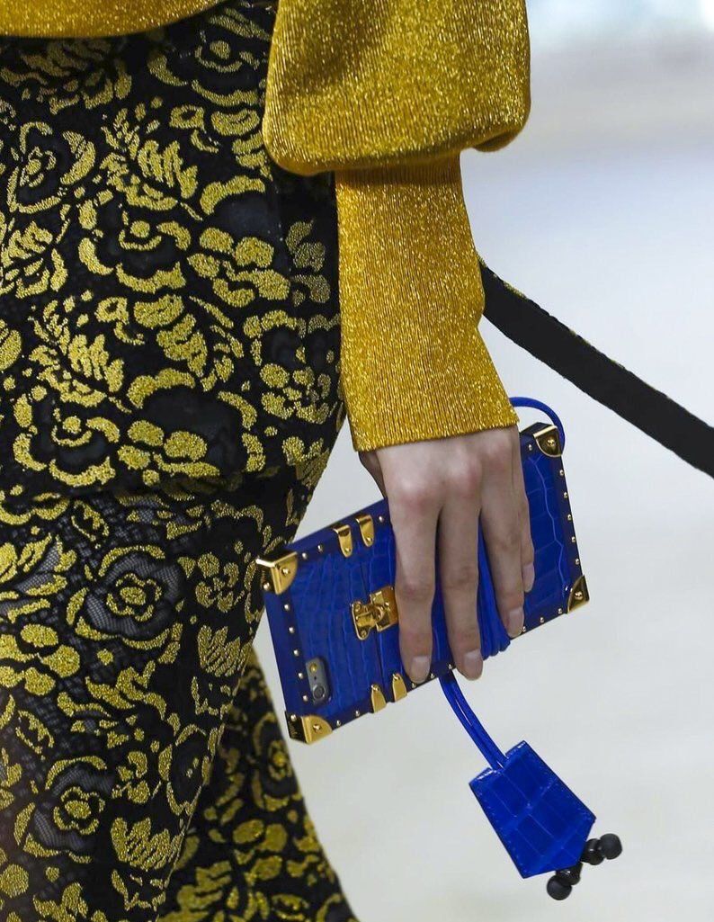 vuitton-bleu-iphone.jpg vuitton-bleu-iphone.jpg