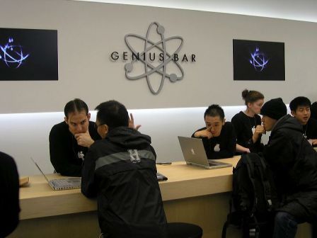 apple-store-genius-bar