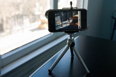 iphone-telephoto-lens iphone-telephoto-lens