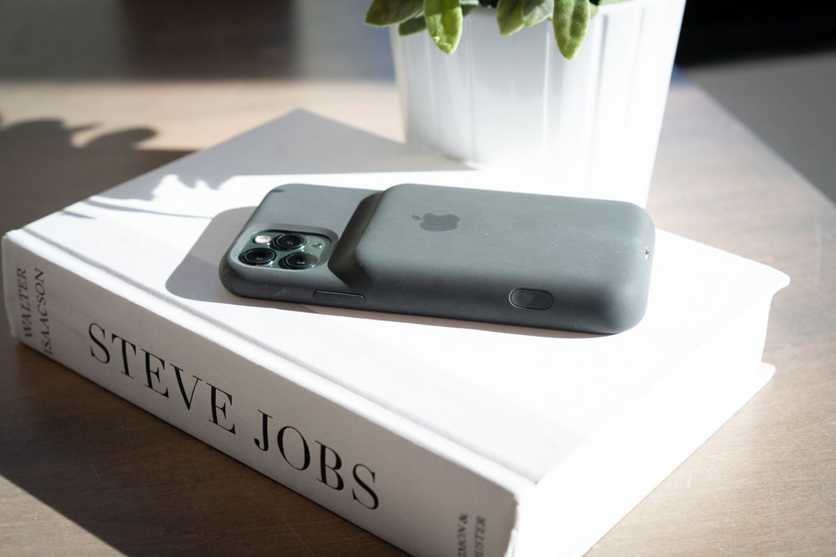 Apple explique comment nettoyer son écran avec sa chiffonnette - Belgium  iPhone