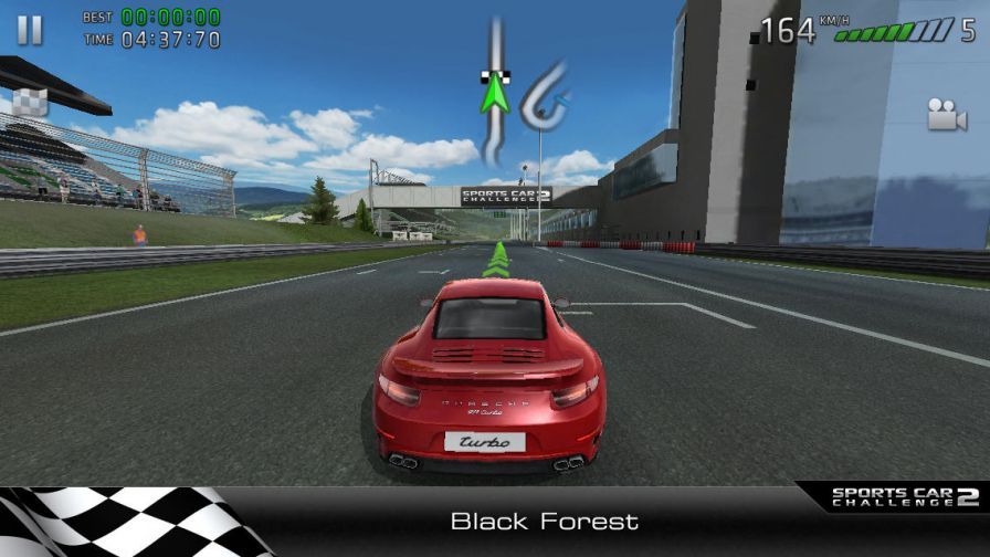 Sports Car Challenge 2 : jeu gratuit iPhone et iPad  